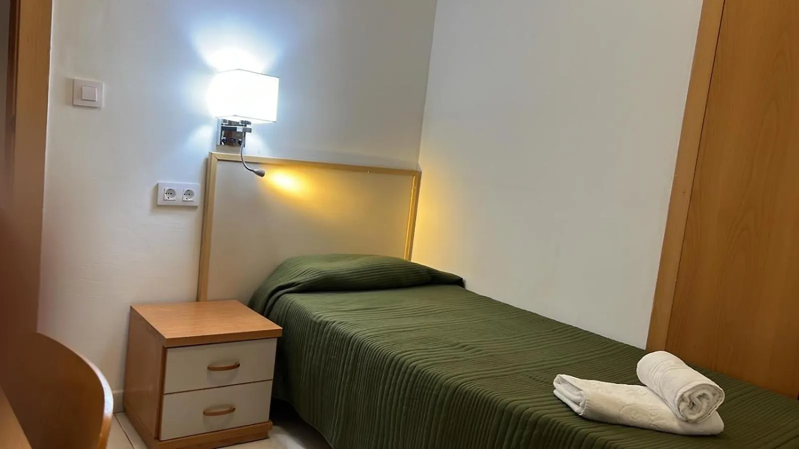 Hostel Hostal Alhambra Tarragona